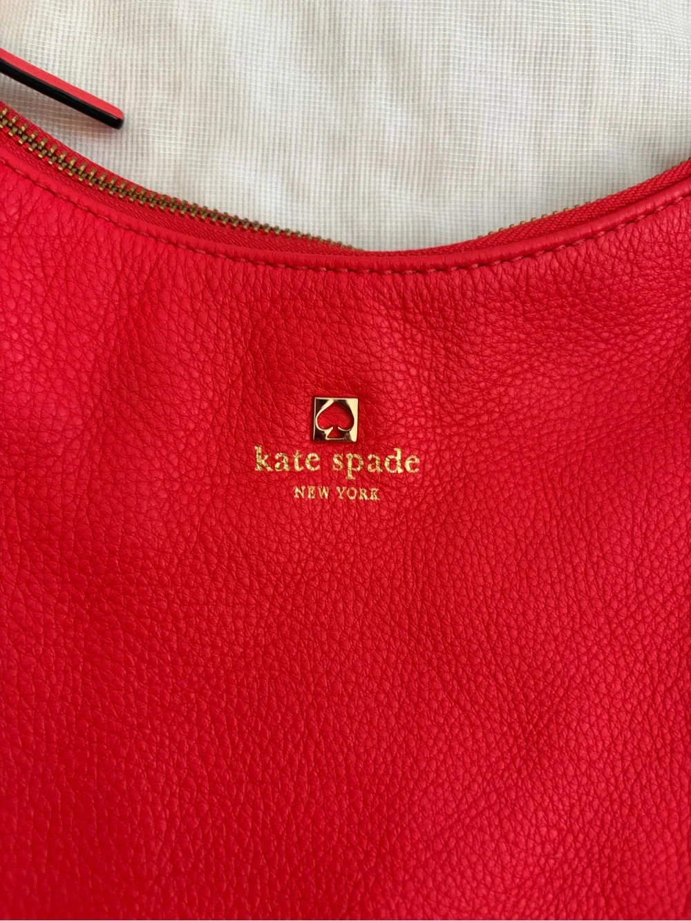 Kate Spade Pine Street Finley Hobo Bag Pebbled Leather Geranium Red Dust Bag EUC
